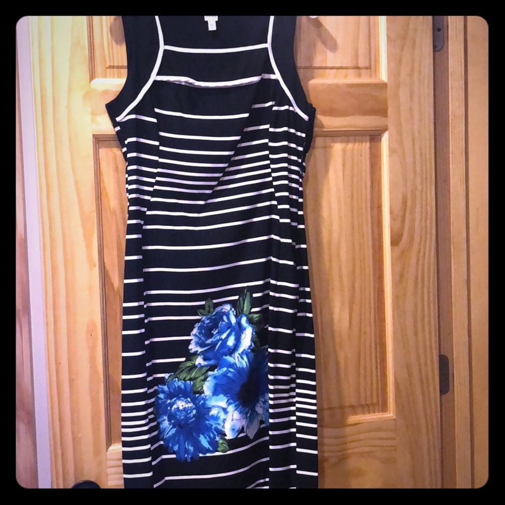Sangria black dress!